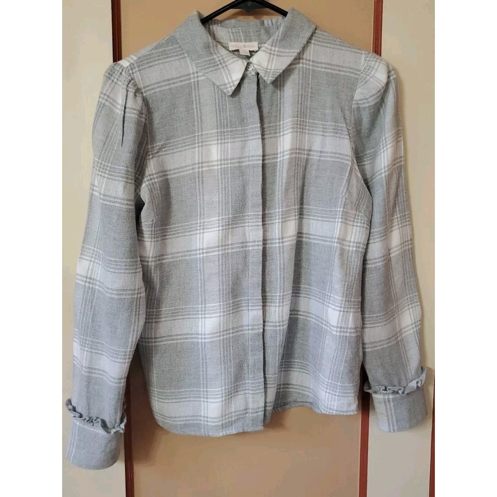 Riley & Rae S Woman's Plaid Flannel Top Gray And White LongSleeve w/ Ruffles